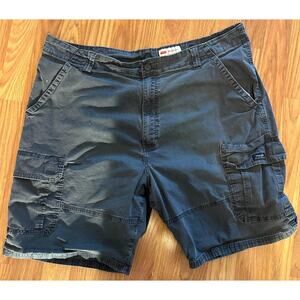 Wrangler Grey Cargo Shorts - Size 42 - Great Condition!